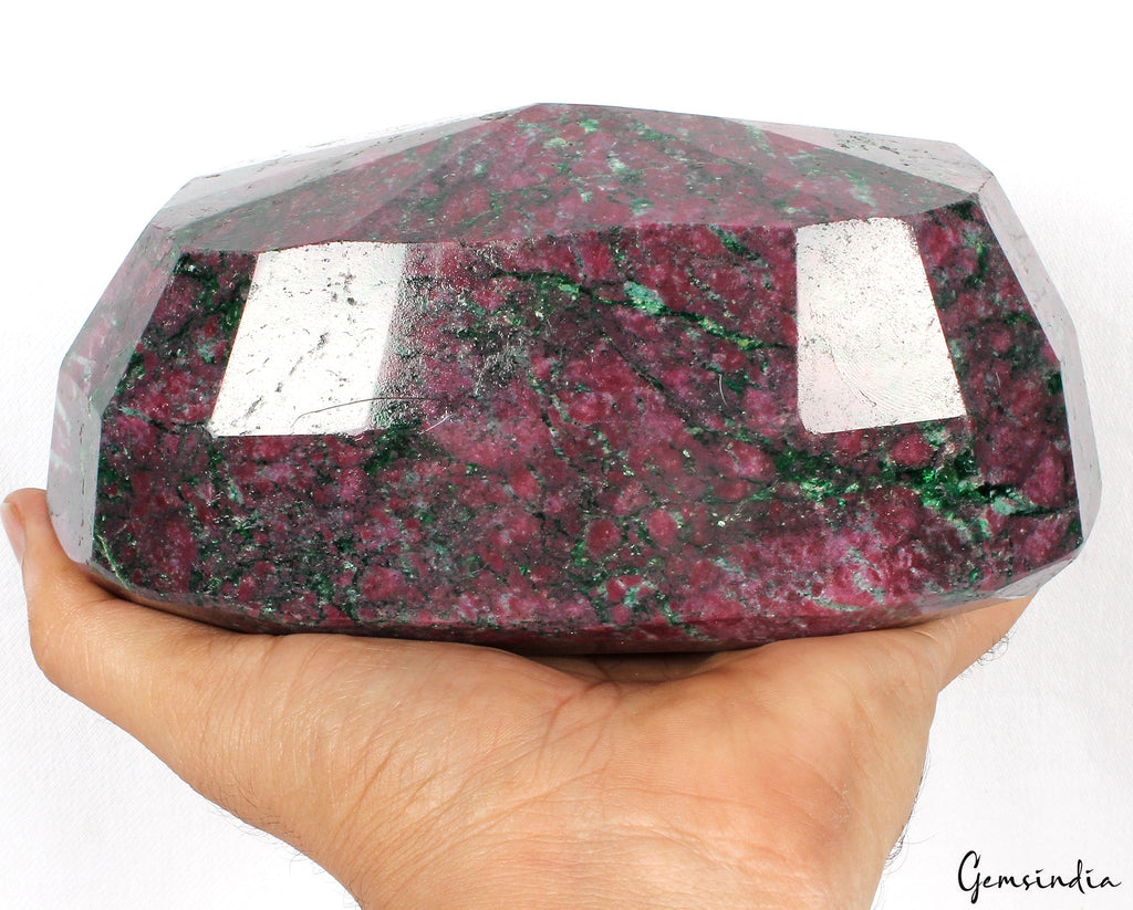 Natural Ruby Zoisite 2.6 Kilo Earth Mined Oval Cut Museum Grade Rare Gemstone