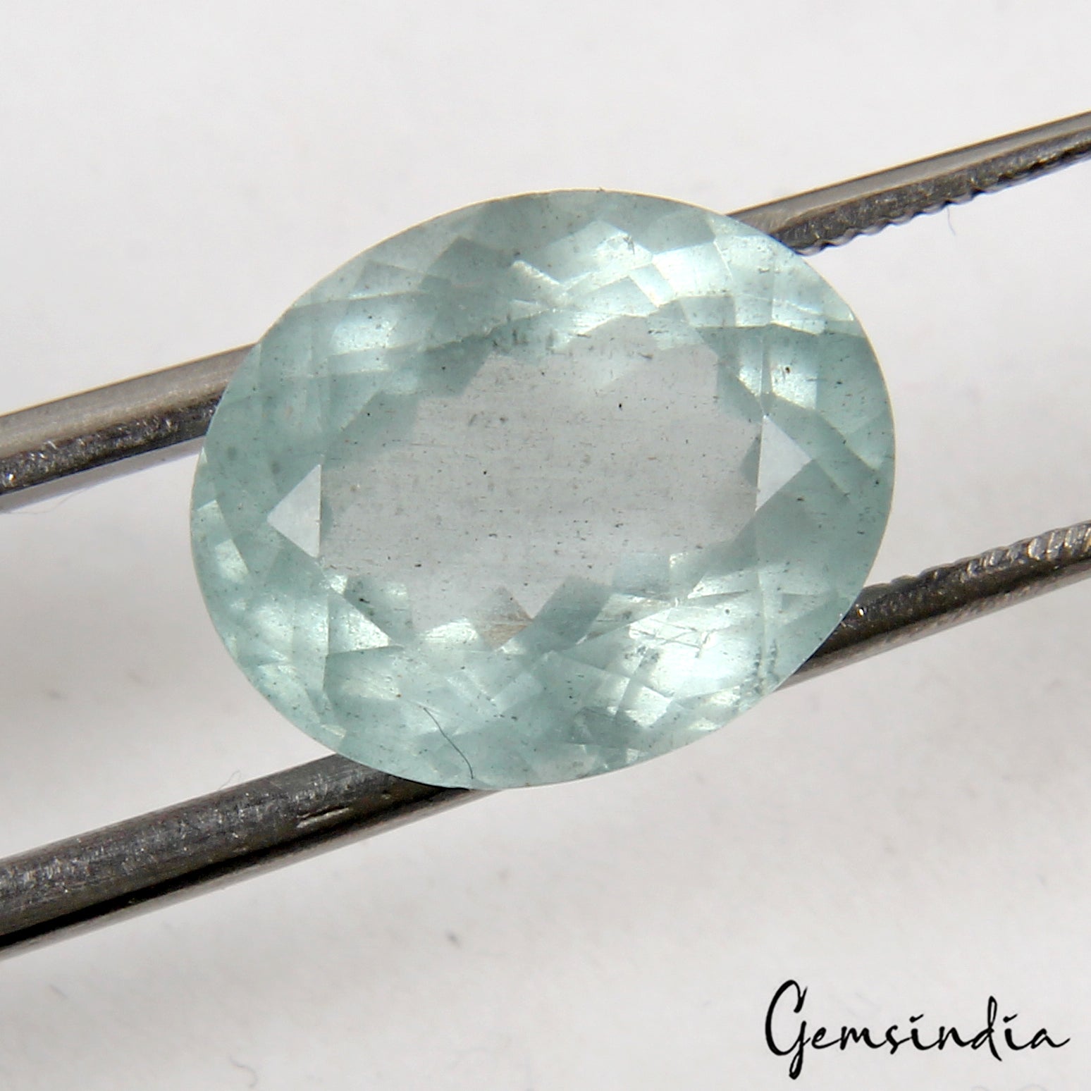 Aquamarine Loose Gemstone, Oval Faceted Cut, Untreated — 13x10x7 mm, 5.80 Ct, Brazil