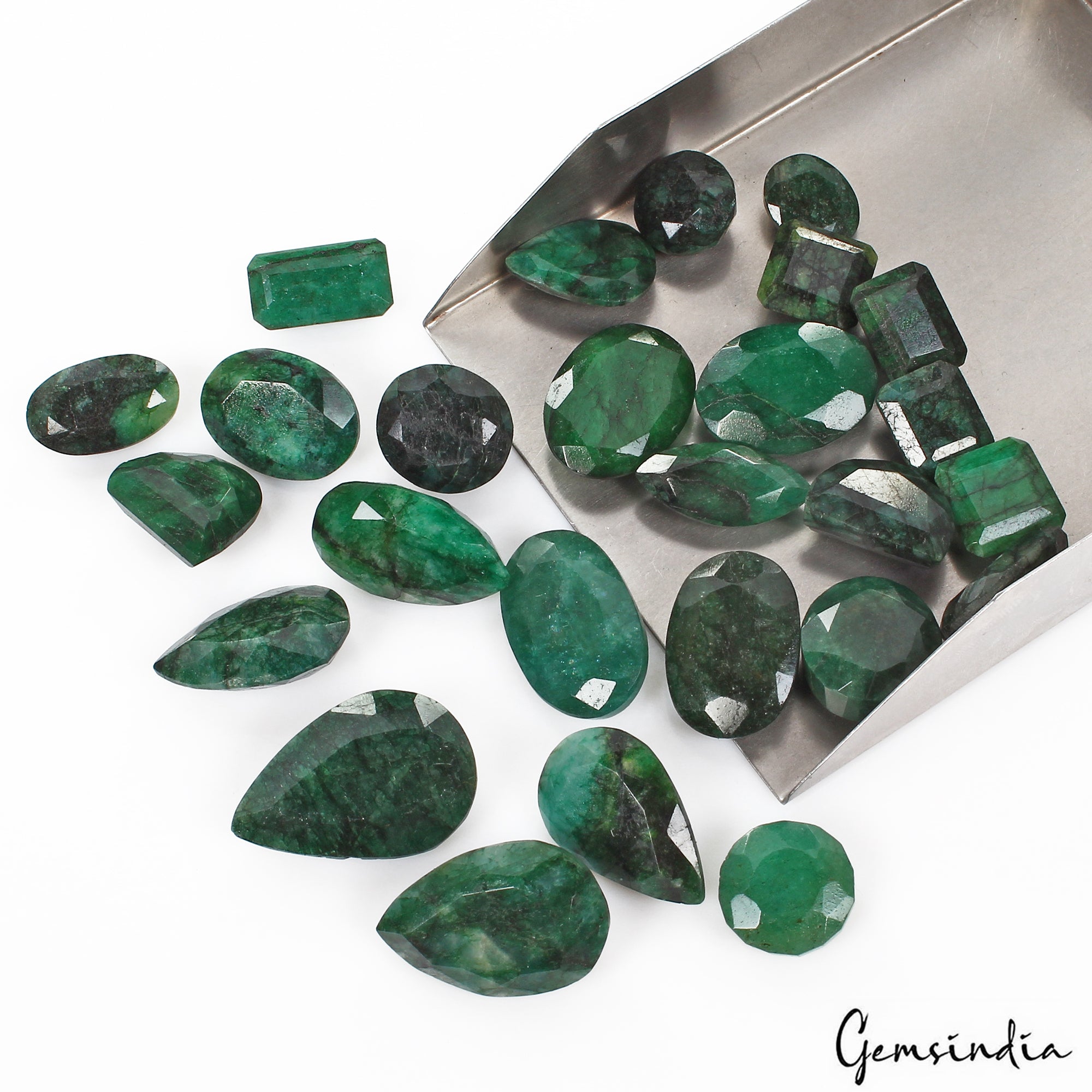 Certified 600 Cts/26 Pcs Natural Brazilian Dark Green Emerald Mix Cut Loose Gems