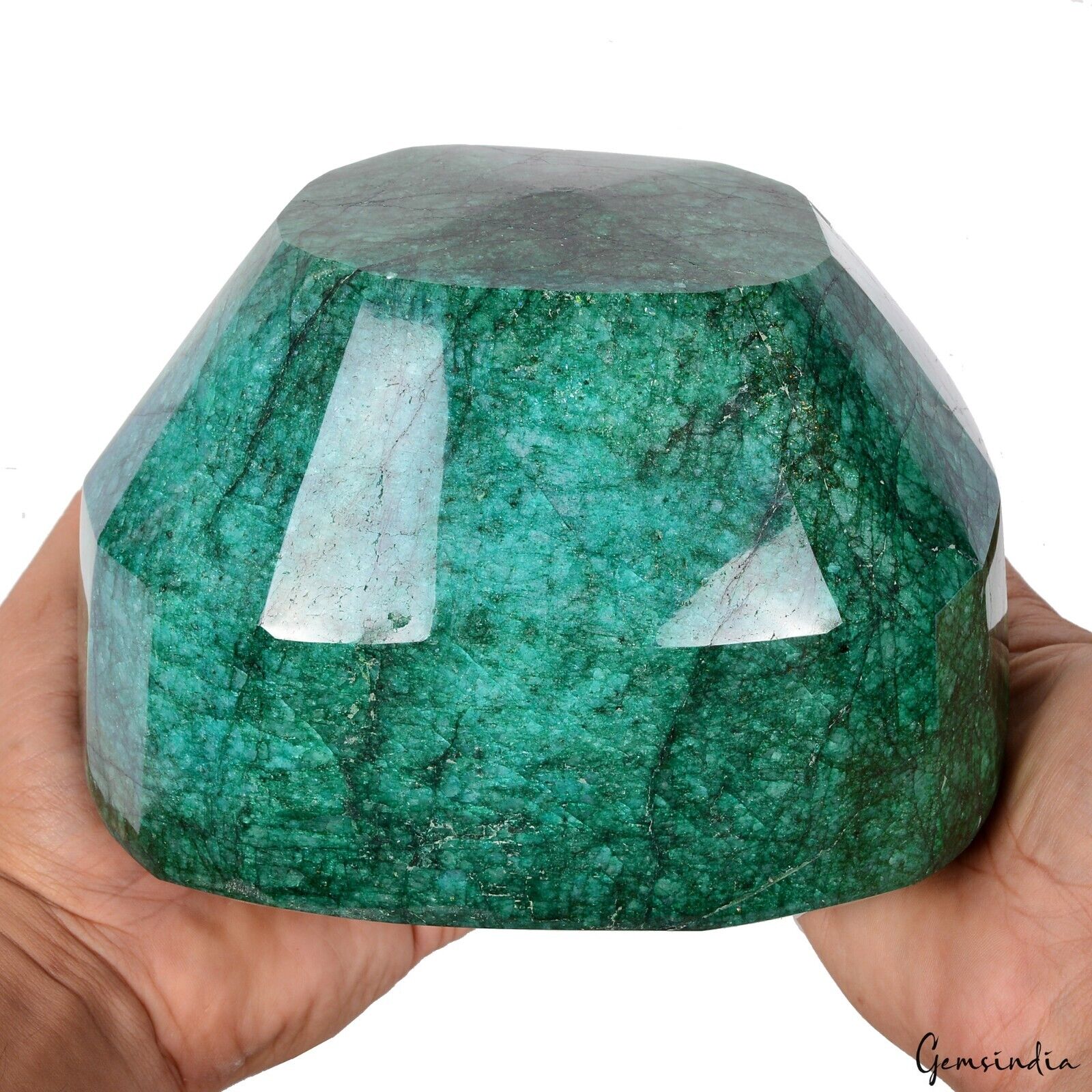 Emerald Loose Gemstone, Green — 5.5 Kg, Brazil