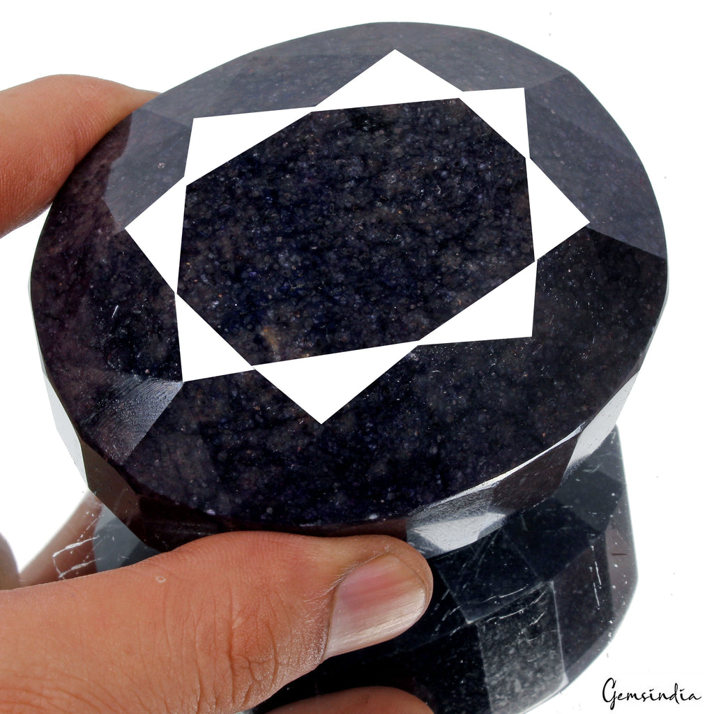 Natural Blue Sapphire 2830 Cts Madagascar Earth mined Oval Cut Museum Size Gem