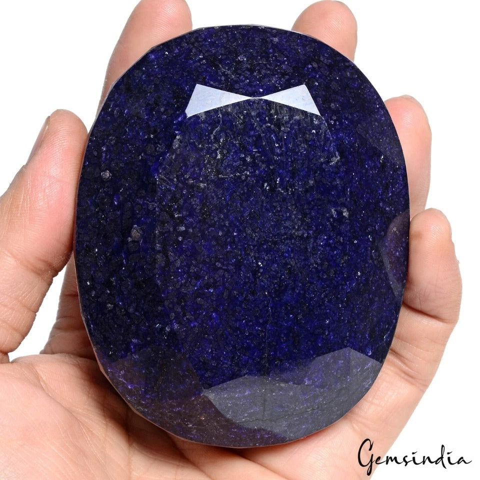 Blue Sapphire Loose Gemstone — 91x73x38 mm, 2600 Ct, Madagascar