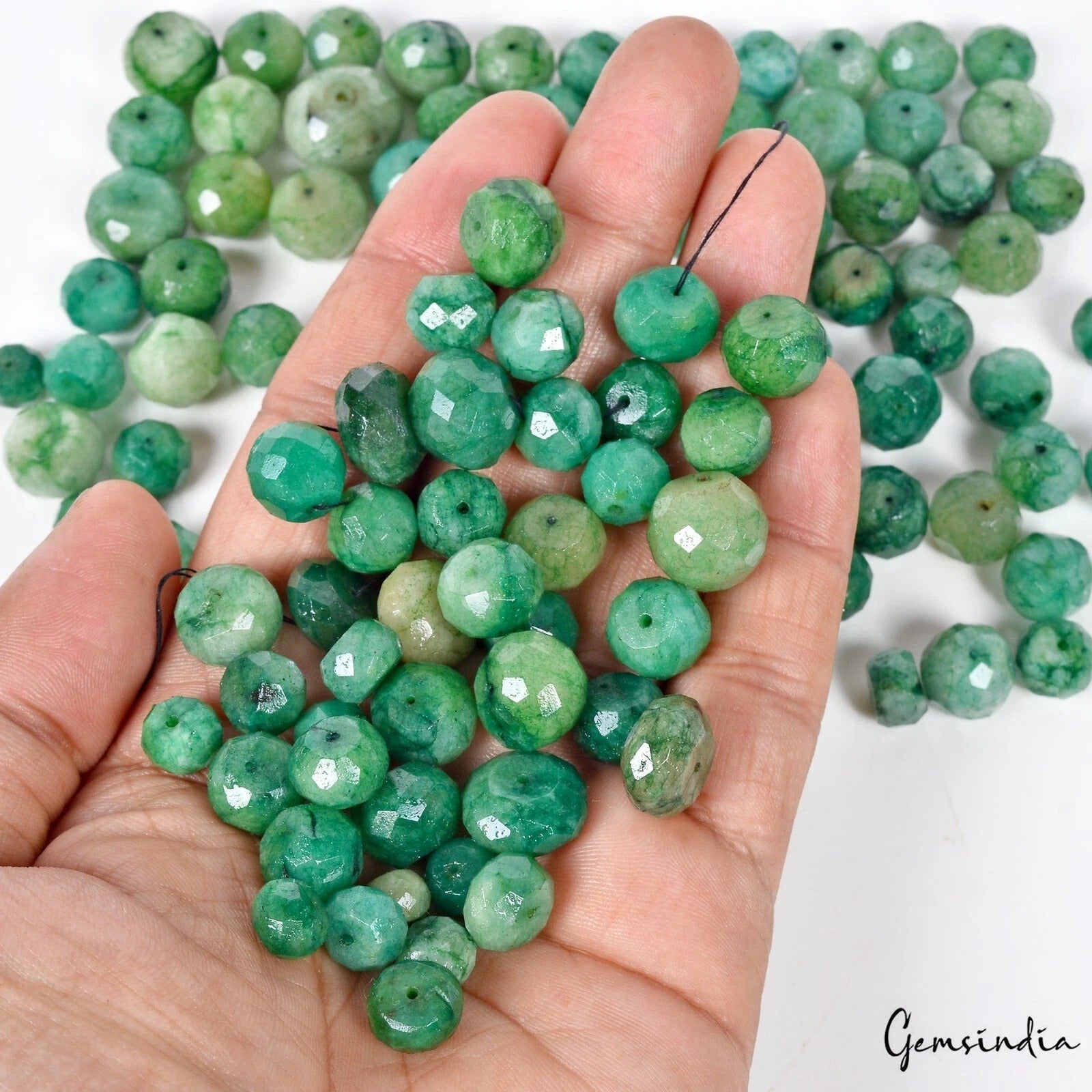 109 Pcs Natural Finest Green Em1erald Round Cut Loose Drilled Beads Lot~ 1020 Ct