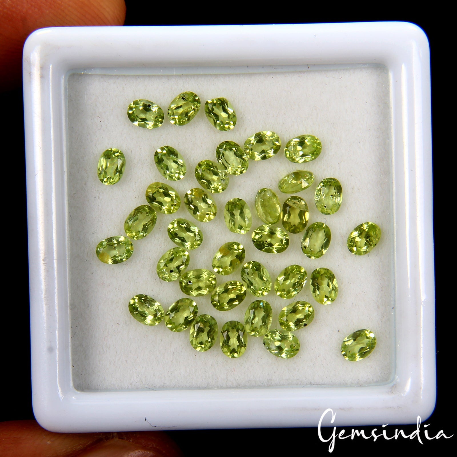 40 Pcs Natural Green Peridot 4x3mm Untreated/Unheated Oval Cut Loose Gemstones