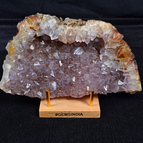 Amethyst Crystal Cluster, Untreated — 7.5x4.2x2.1 Inches, 0.99 Kg (4950 Ct), Uruguay