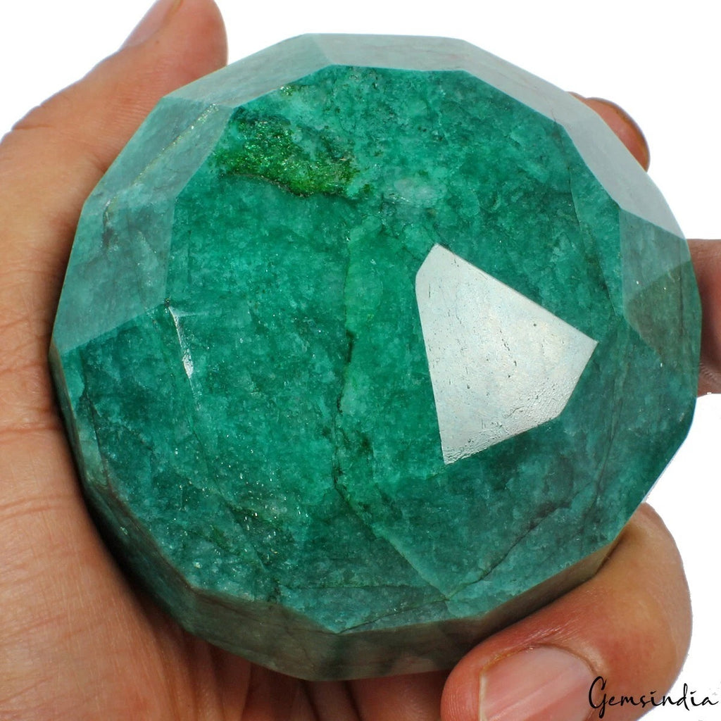 Emerald Loose Gemstone, Blue — 71x71x45mm, 1850 Ct, Zambia
