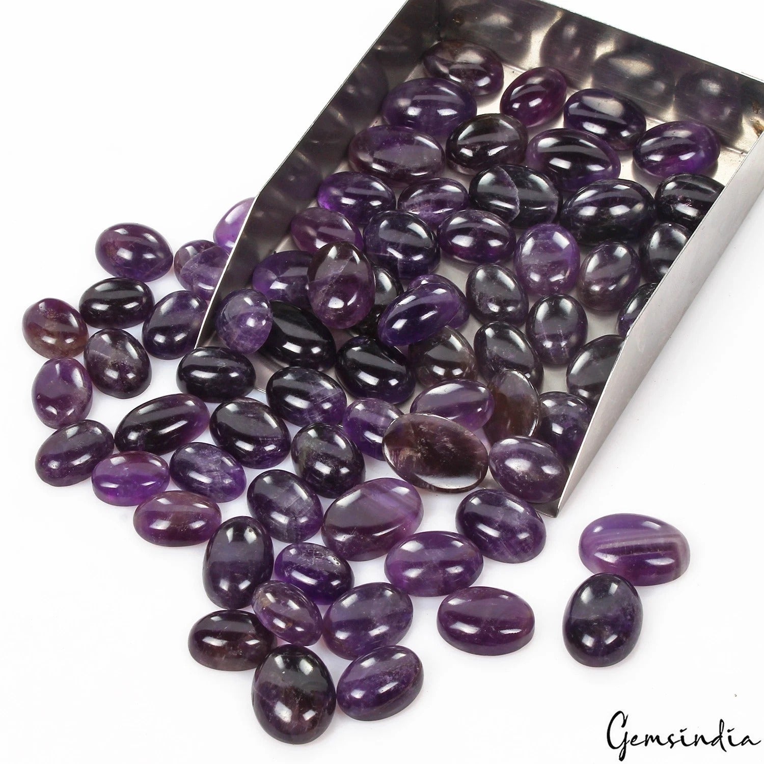 Amethyst Lot, Cabochon, Mix Cabochon, Untreated — 70 Pieces, 18mm to 22mm, 1050 Ct, Madagascar
