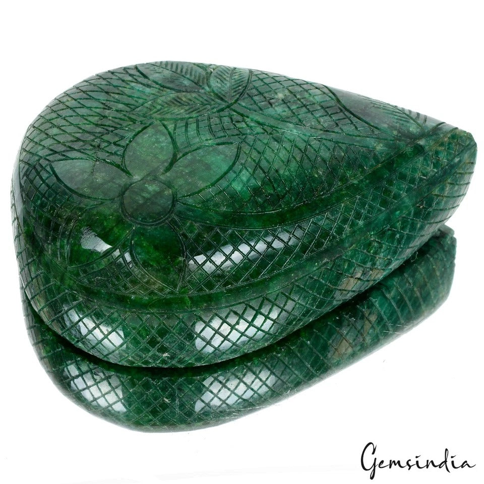 Emerald Carving, Pear carved, Color Enhanced — 140 x 100 x 47mm, 5800 Ct, Zambia