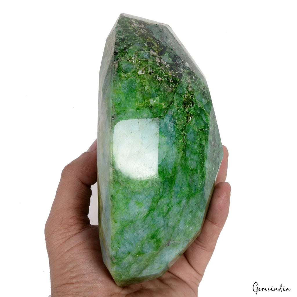 Emerald Loose Gemstone, Green — 6.5x4.5x2.1 inches, 9725 Ct (1.945 Kg), Brazil