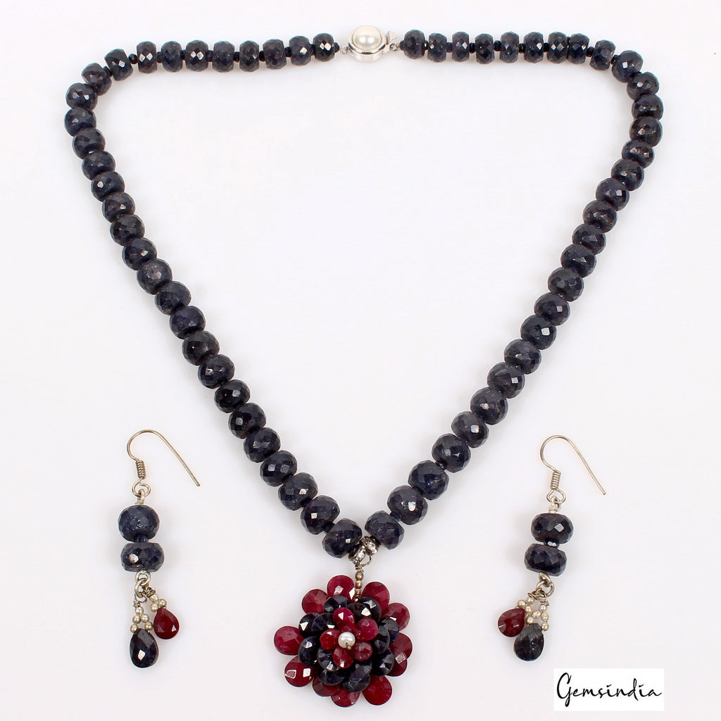534 Cts Natural Sapphire Ruby Gemstone Floral Design Pendant Necklace w/Earrings