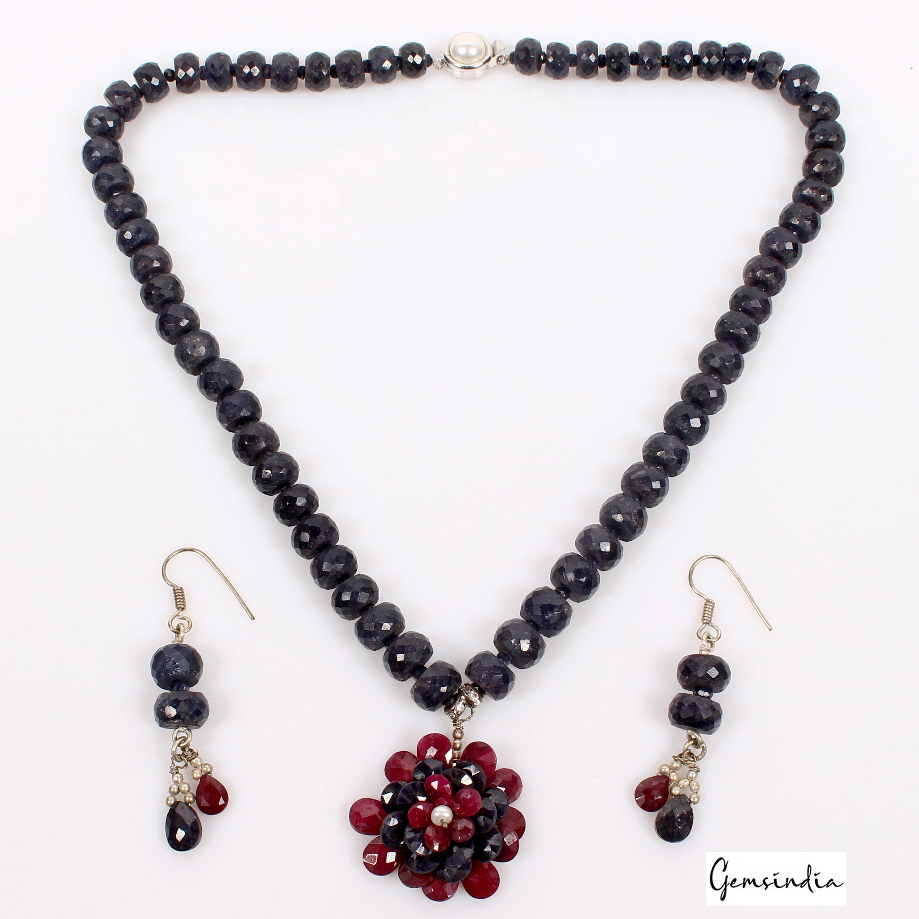534 Cts Natural Sapphire Ruby Gemstone Floral Design Pendant Necklace w/Earrings