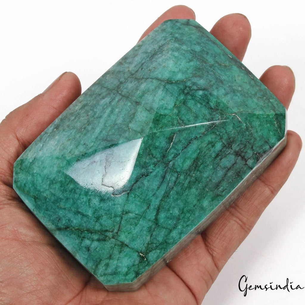 Emerald Loose Gemstone, Color Enhanced, Green — 4x2.75x2.25 Inch, 3600 Ct (0.72 Kg), Brazil