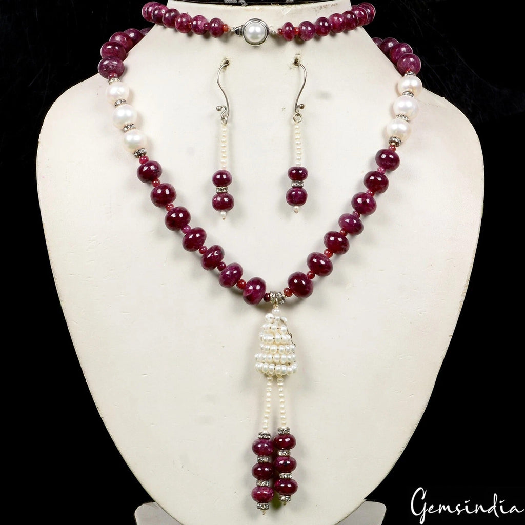 696.70 Cts Natural Red Ruby & Freshwater Pearl Round Beaded Handmade Jewelry Set