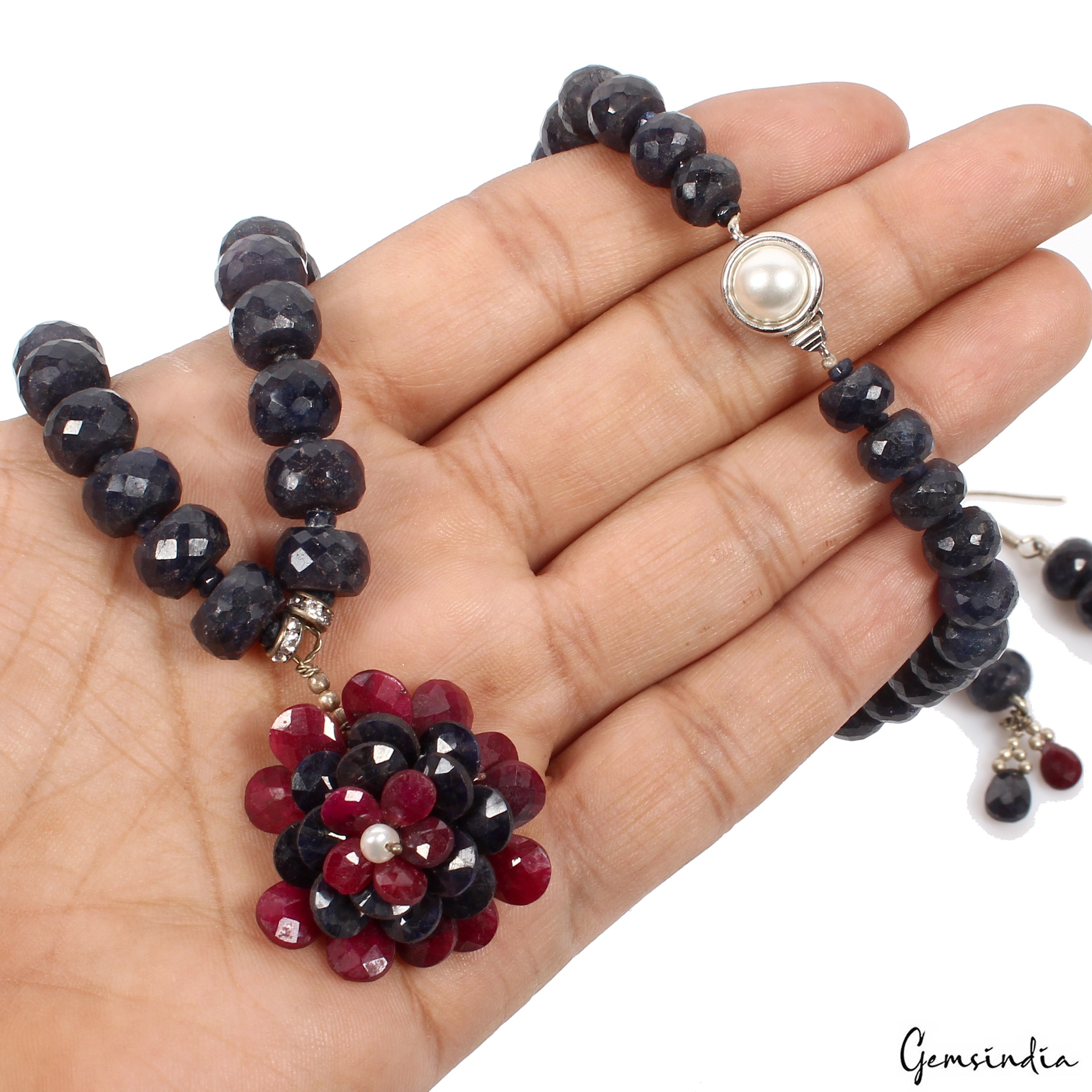 534 Cts Natural Sapphire Ruby Gemstone Floral Design Pendant Necklace w/Earrings