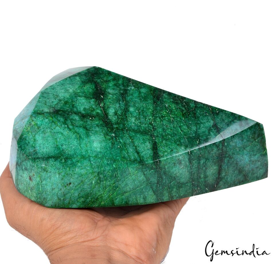 Emerald Loose Gemstone, Color Enhanced, Green — 7.4x5.5x3 Inch, 12500 Ct (2.5 Kg), Brazil