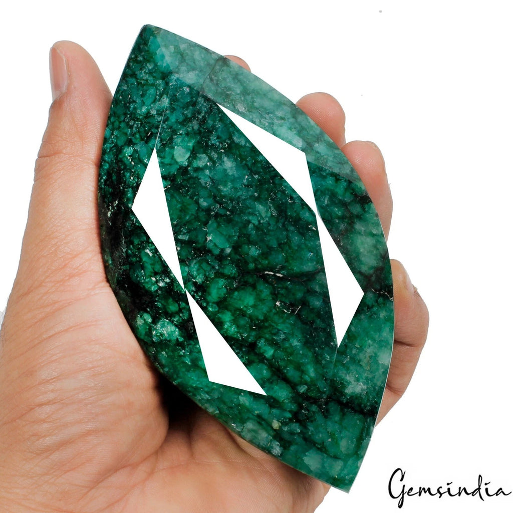 Emerald Loose Gemstone, Color Enhanced — 127x67x53 mm, 2950 Ct, Brazil