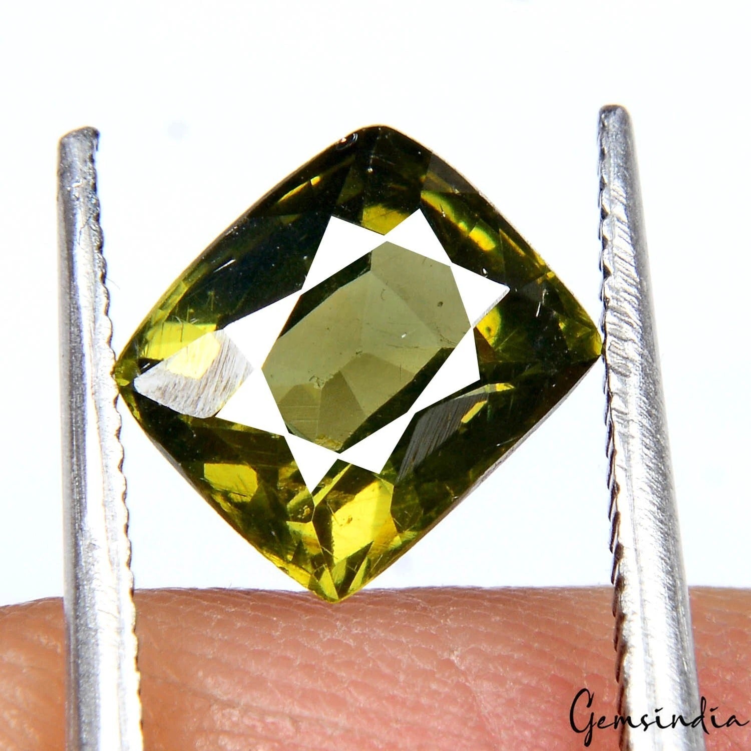 2.20 Ct. Ravishing Color Natural Green Zircon Full Sparkling& CLEAN Gemstone