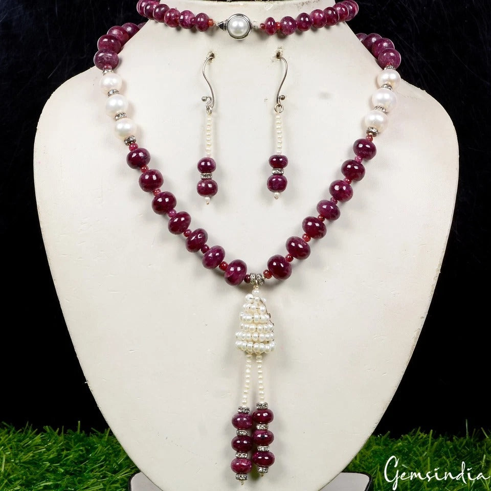 696.70 Cts Natural Red Ruby & Freshwater Pearl Round Beaded Handmade Jewelry Set
