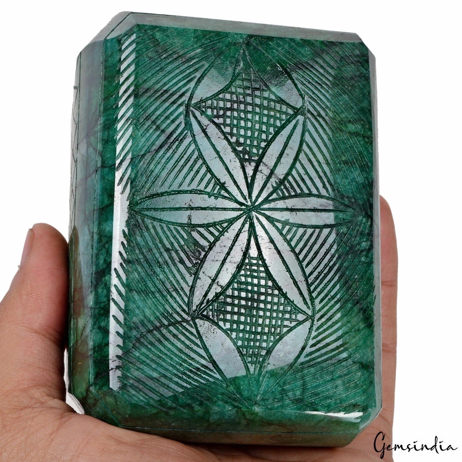 Emerald Carving, Octagon carved, Color Enhanced — 112x81x44 mm, 4720 Ct, Brazil