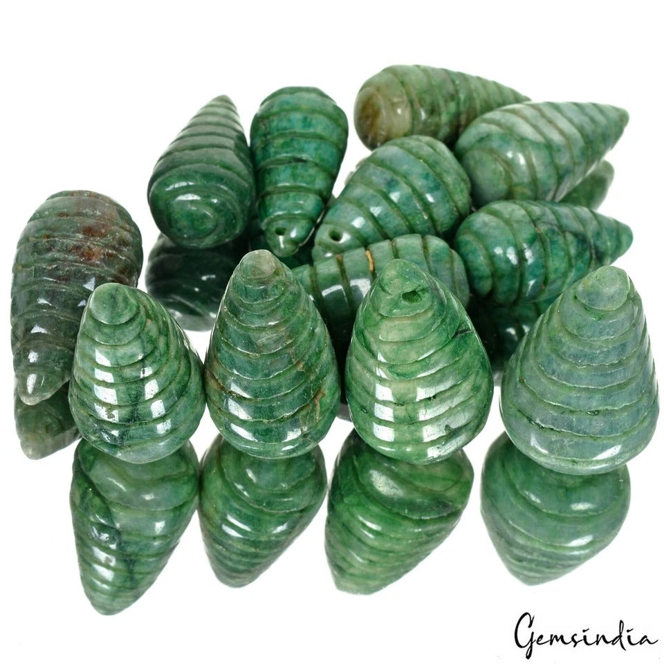 700 Cts Natural Green Emerald Carving Pear Drop Drilled jewelry Beads/Briolettes