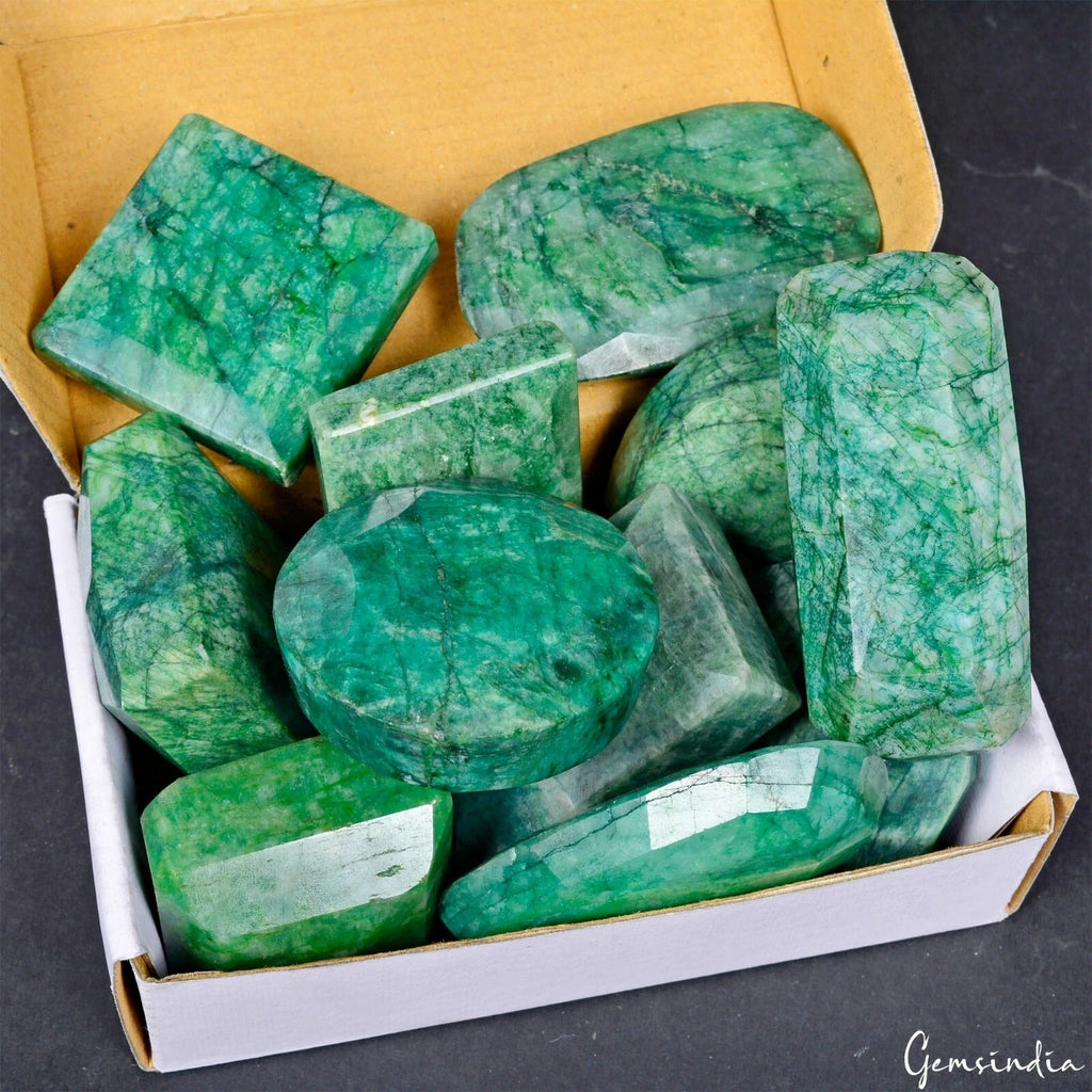 1.6 Kilo Natural Emerald Green Huge Museum Size Wholesale Loose Gemstones 11 Pcs