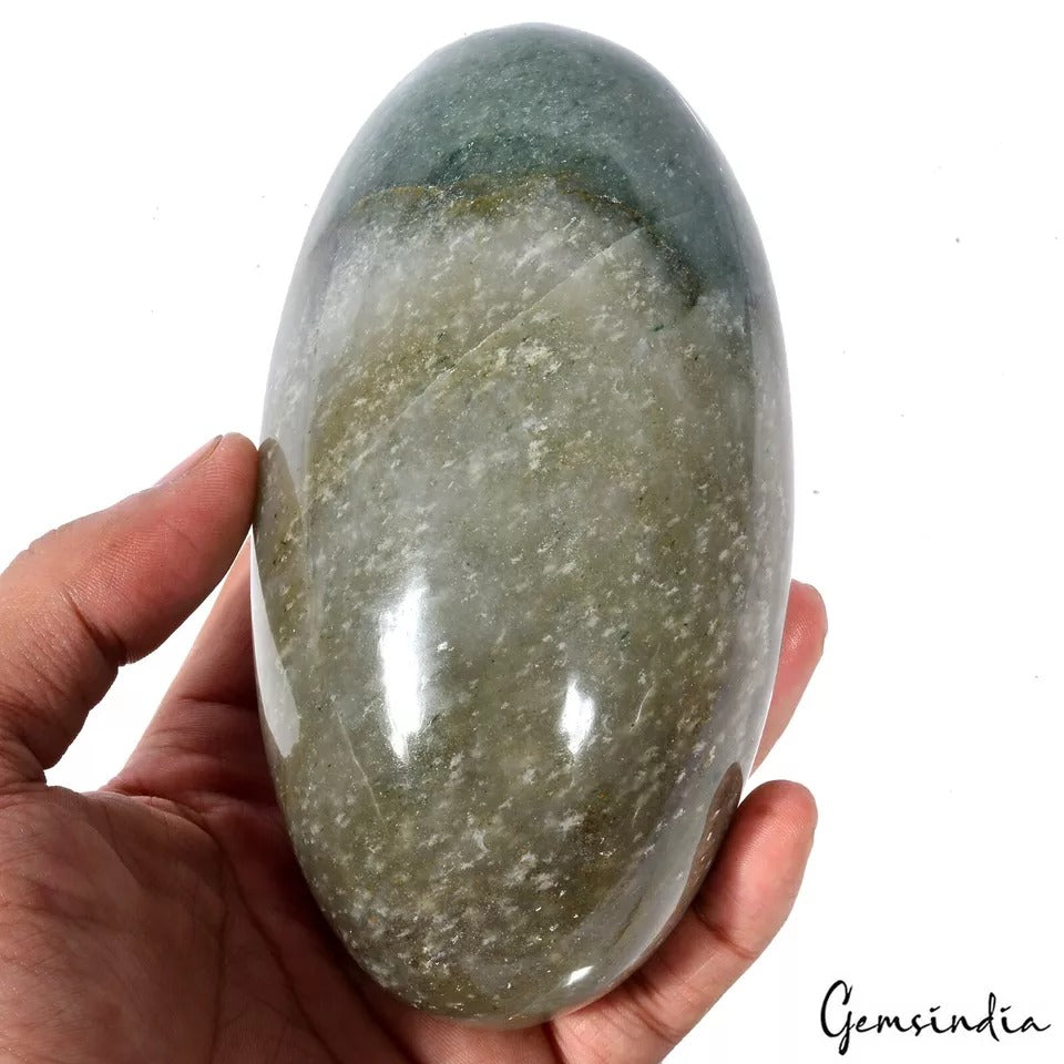 Aventurine Sphere, Untreated, Green — 5.5", 1.180 Kg (5900 Ct), Madagascar