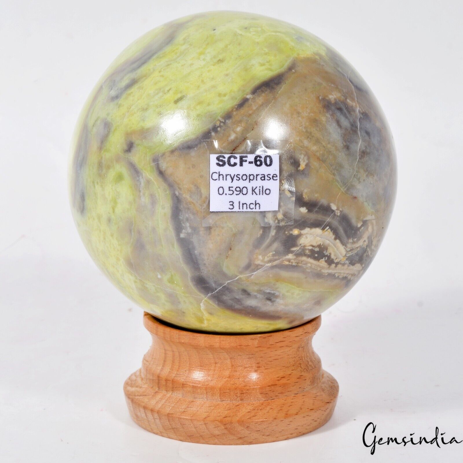 Chrysoprase Sphere, Untreated — 3 Inch in diameter, 0.590 Kg (2950 Ct)