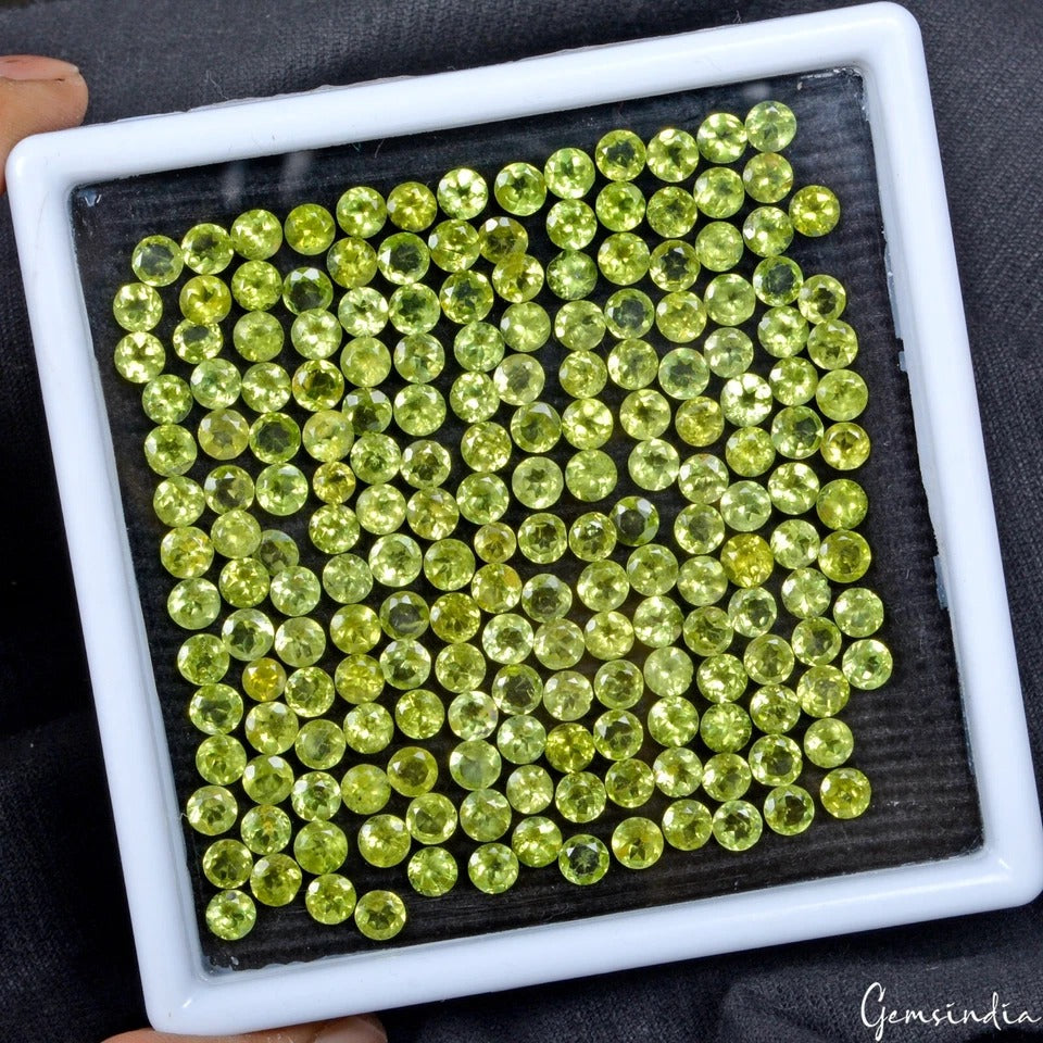 Peridot Lot, Loose Gemstone, Round Cut, Untreated — 190 Pieces, 4mm to 5mm, 98.20 Ct