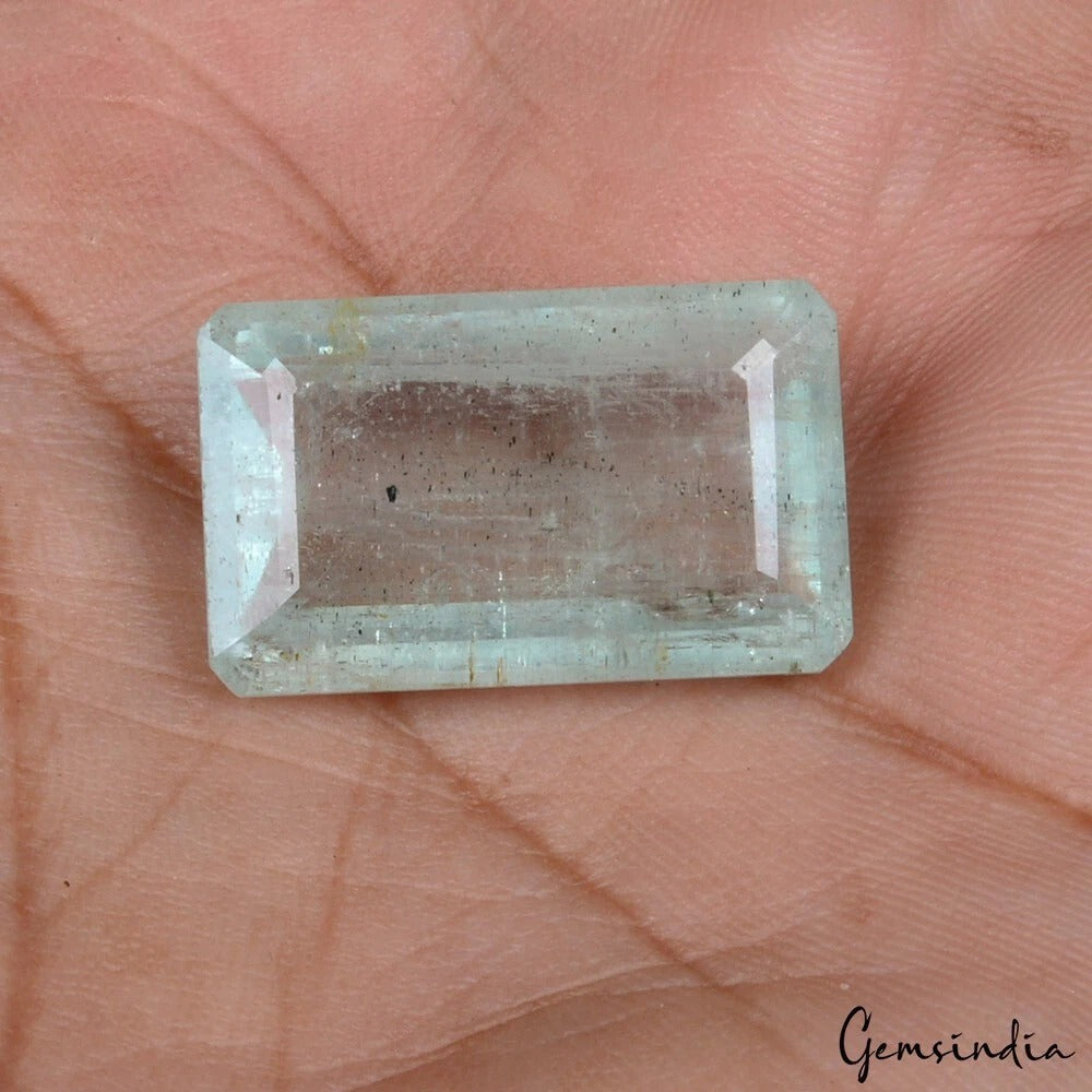 Aquamarine Loose Gemstone, Untreated, Green — 22.00 Ct, Brazil