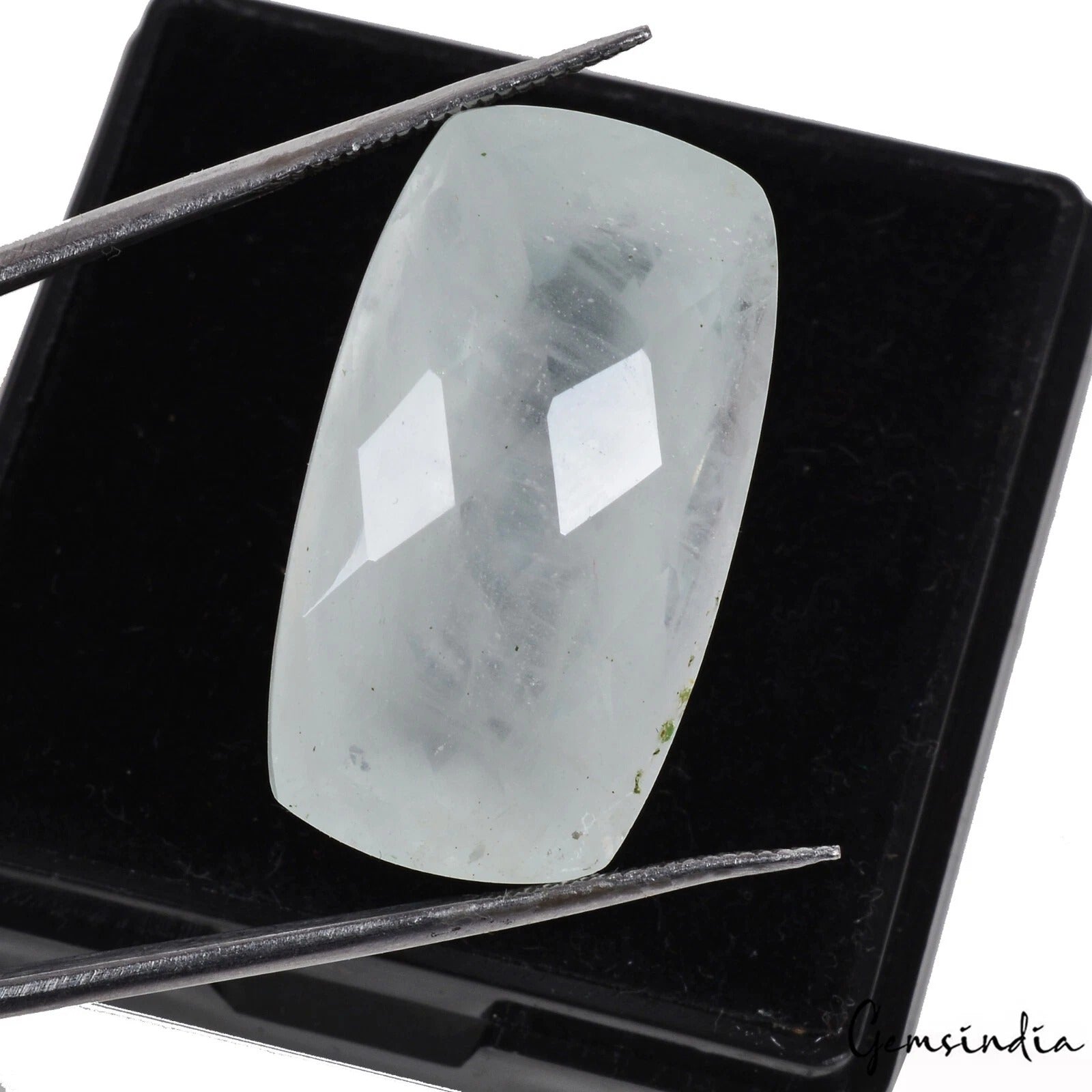 Beryl Loose Gemstone, Untreated — 26x14x11 mm, 34.70 Ct, Brazil