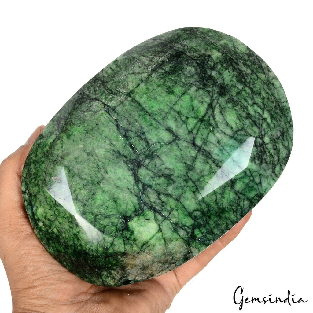 Museum Size 2.7 Kg Natural Brazilian Green Emerald Oval Cut Huge Earth Mined Gem