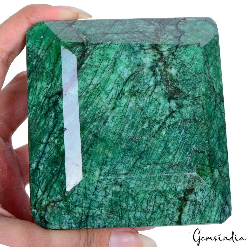 Certified 5200Ct Natural Brazilian Green Emerald Octagon Cut Huge Loose Gemstone