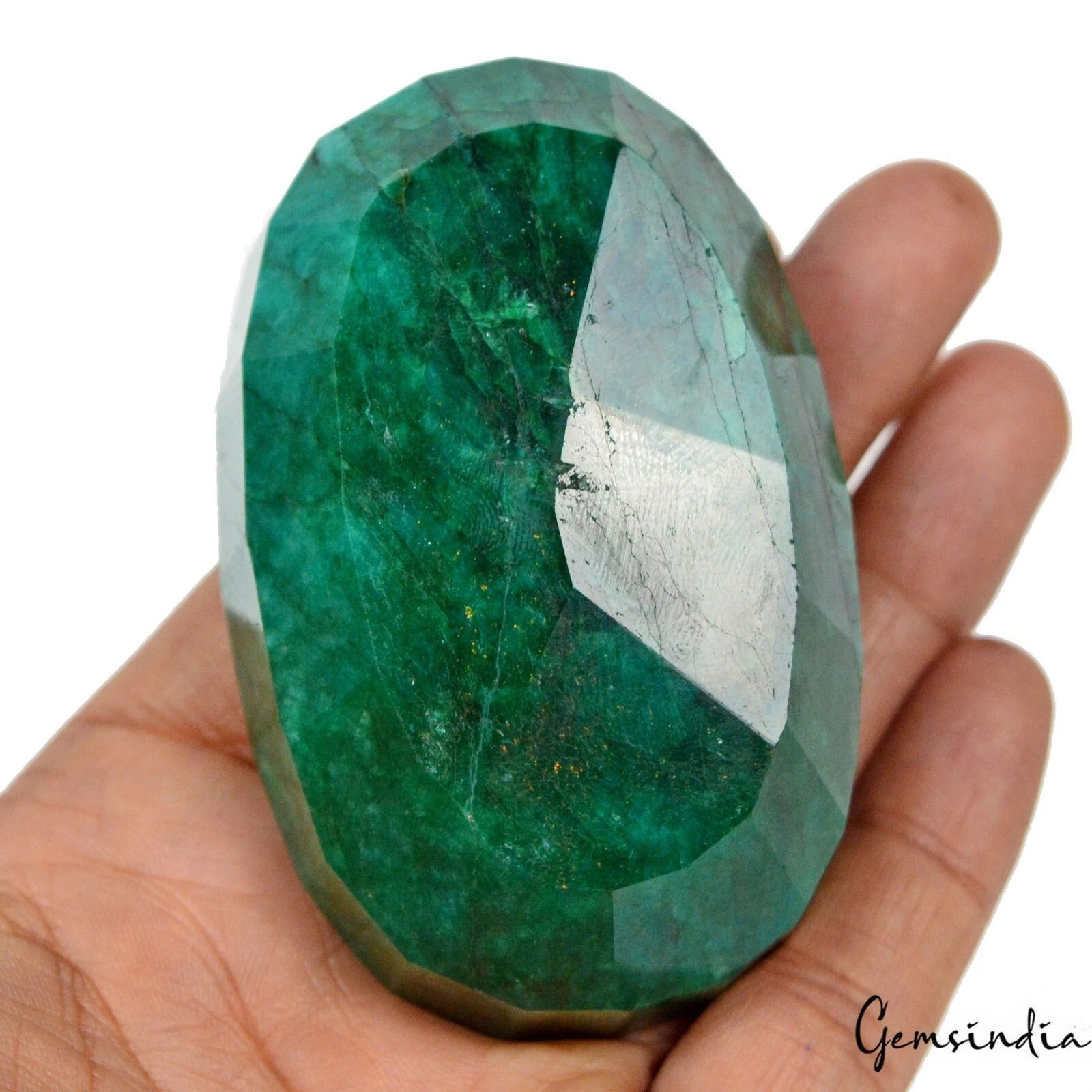 Emerald Loose Gemstone, Green — 83x53x33 mm, 1260 Ct, Brazil