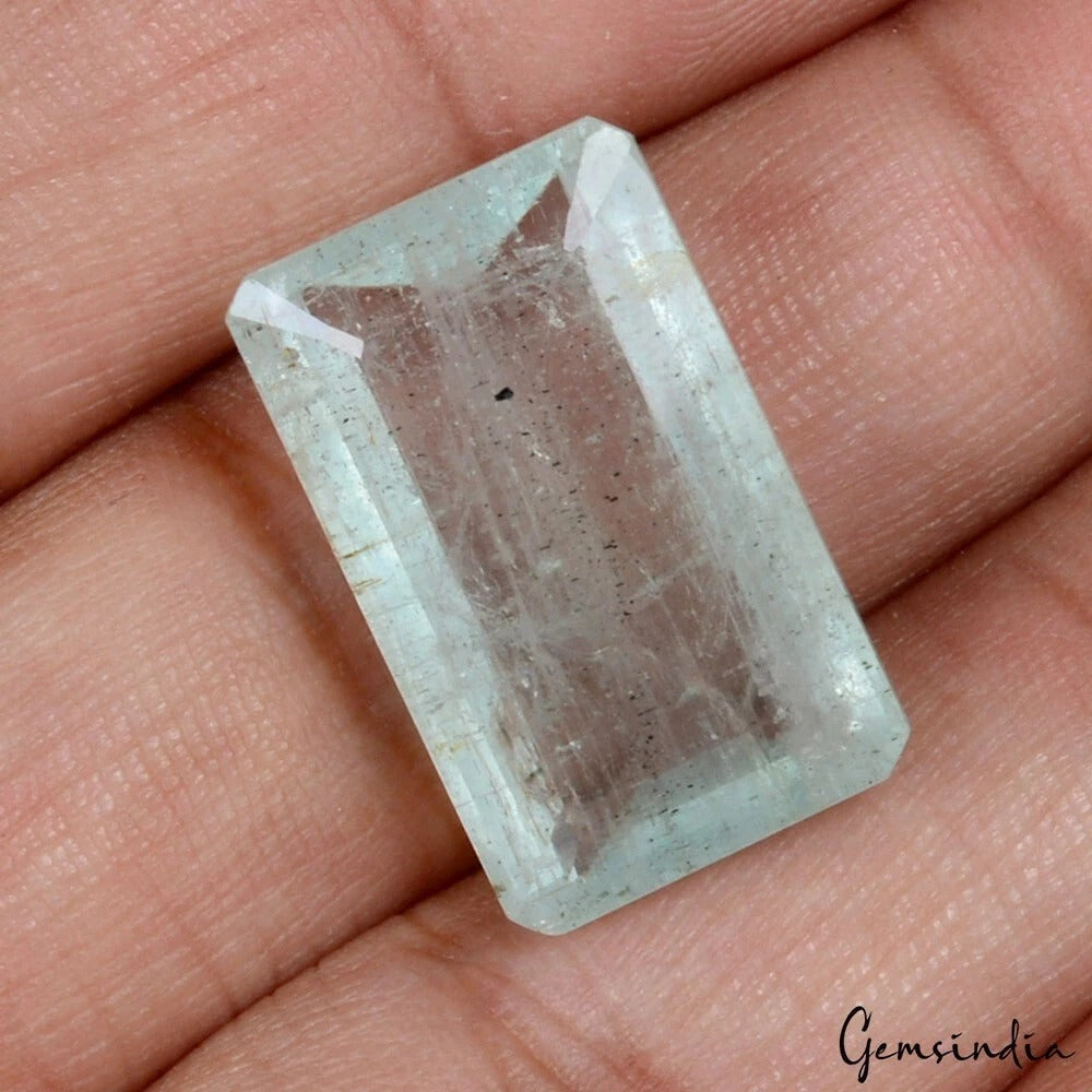 Aquamarine Loose Gemstone, Untreated, Green — 22.00 Ct, Brazil