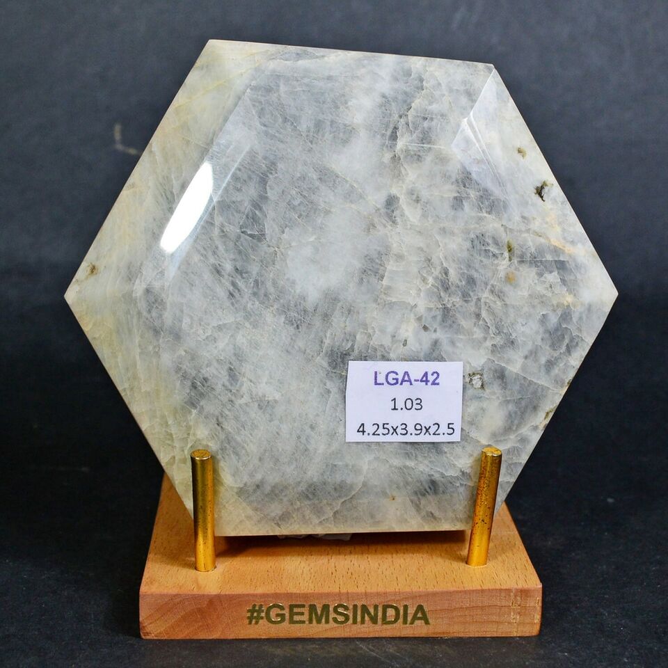 Aquamarine Loose Gemstone, Untreated — 5150 Ct (1.03 Kg), Brazil