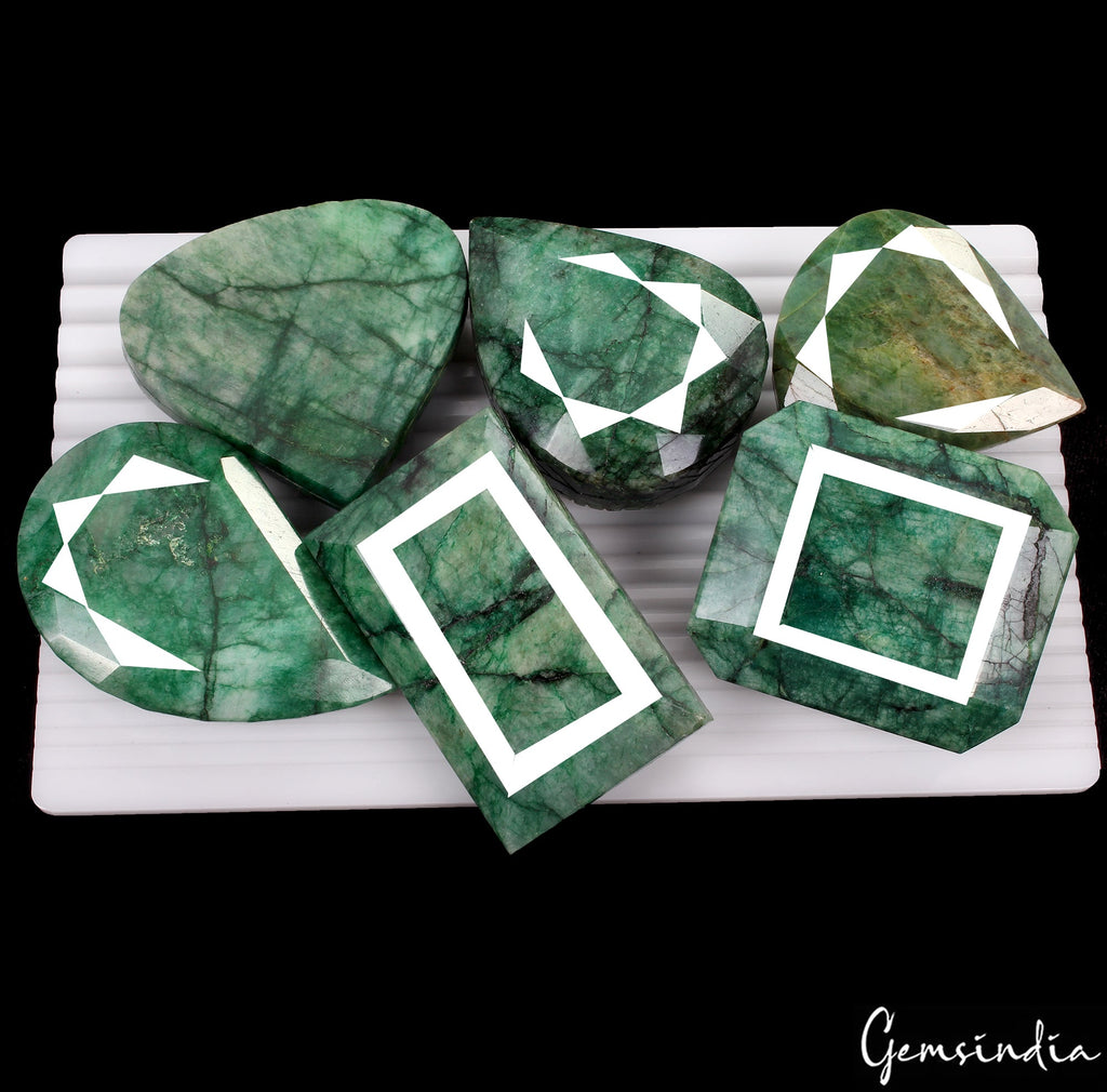 4960 Ct Natural Green Brazilian Emerald Mix Cut Carving With Faceted Back Gems