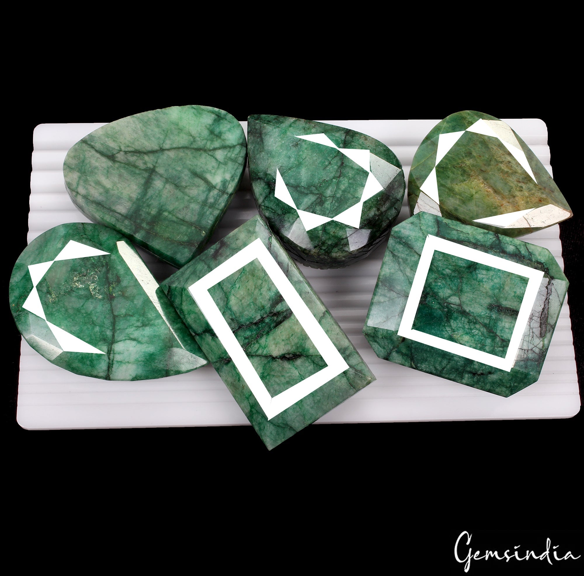 4960 Ct Natural Green Brazilian Emerald Mix Cut Carving With Faceted Back Gems