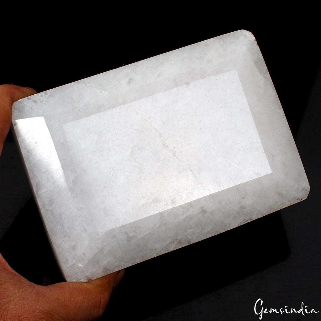 Big Natural Crystal White Quartz 2.00 Kilo Rare Huge Gemstone from Madagascar