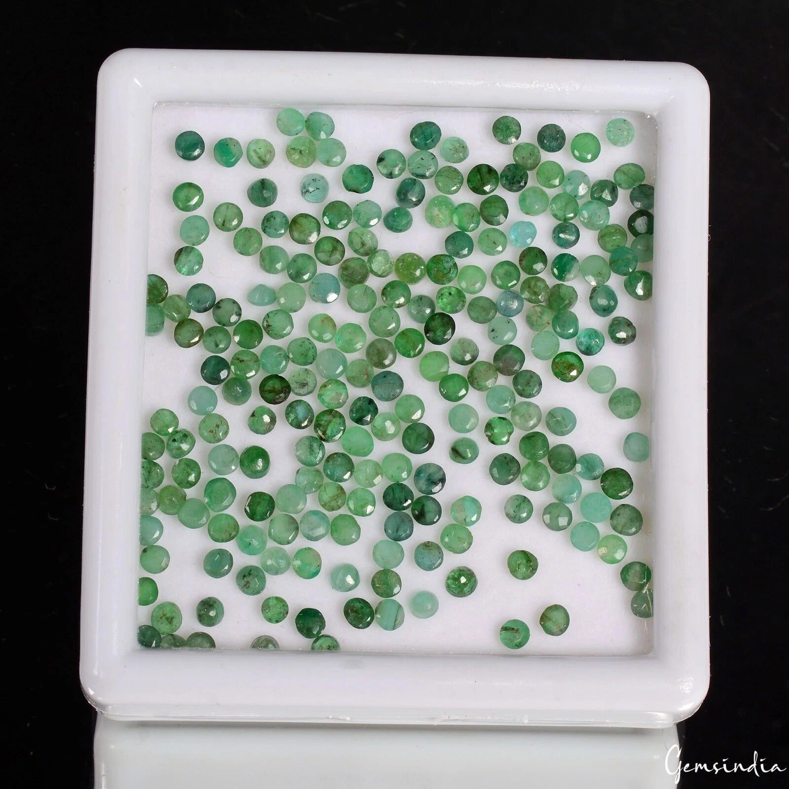 208 Pcs Natural Colombian Emerald 2mm-2.5mm Round Cut Loose Untreated Gemstones