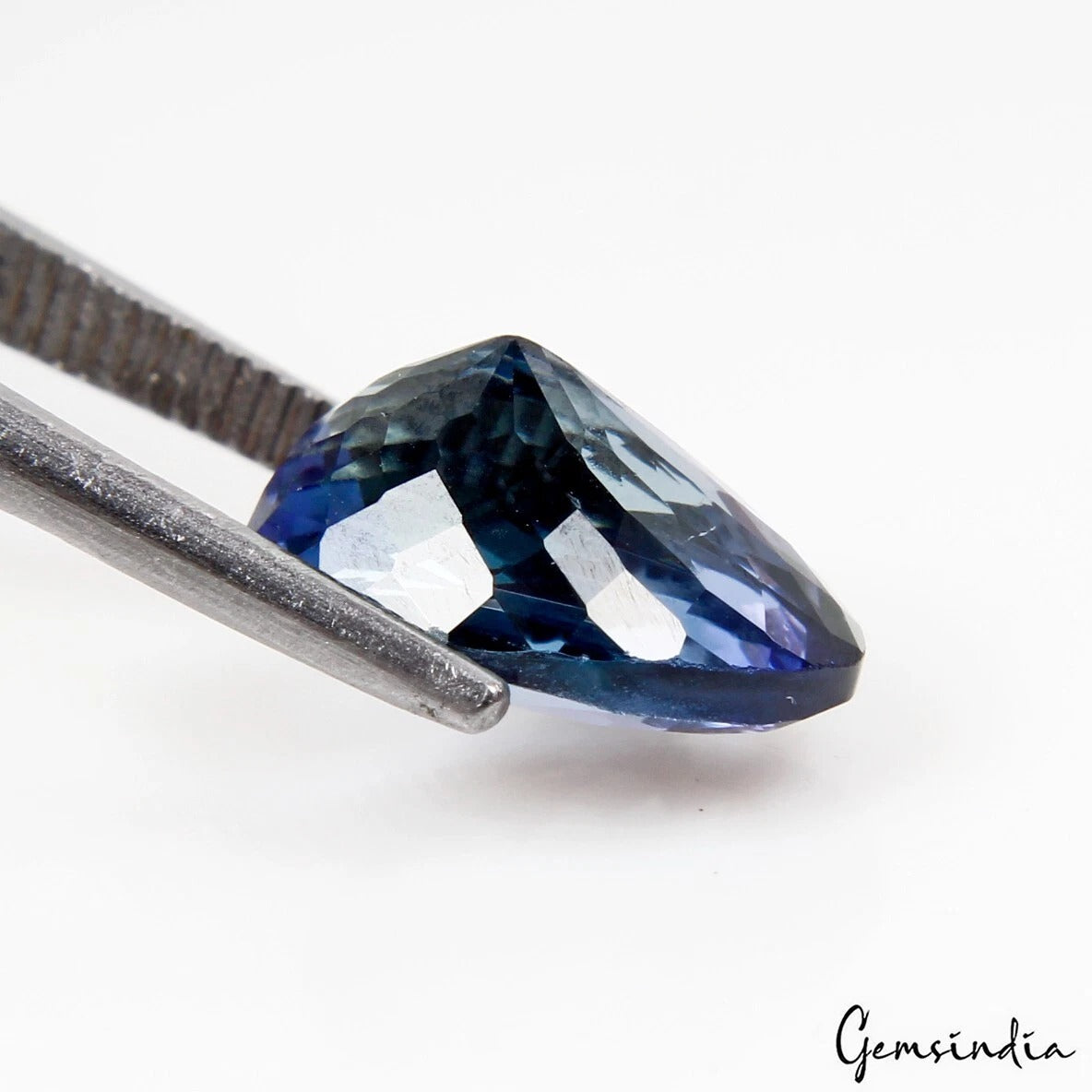 Tanzanite Loose Gemstone, Oval Cut, Untreated — 11.8x9x6mm, 4.75 Ct, Tanzania