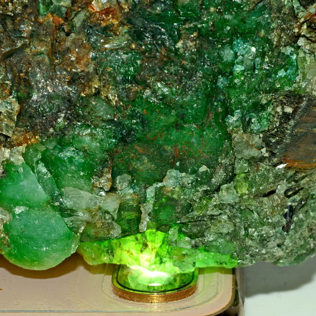 2770 Cts Natural Brazilian Green Emerald Uncut Rough Rock Huge Loose Healing Gem