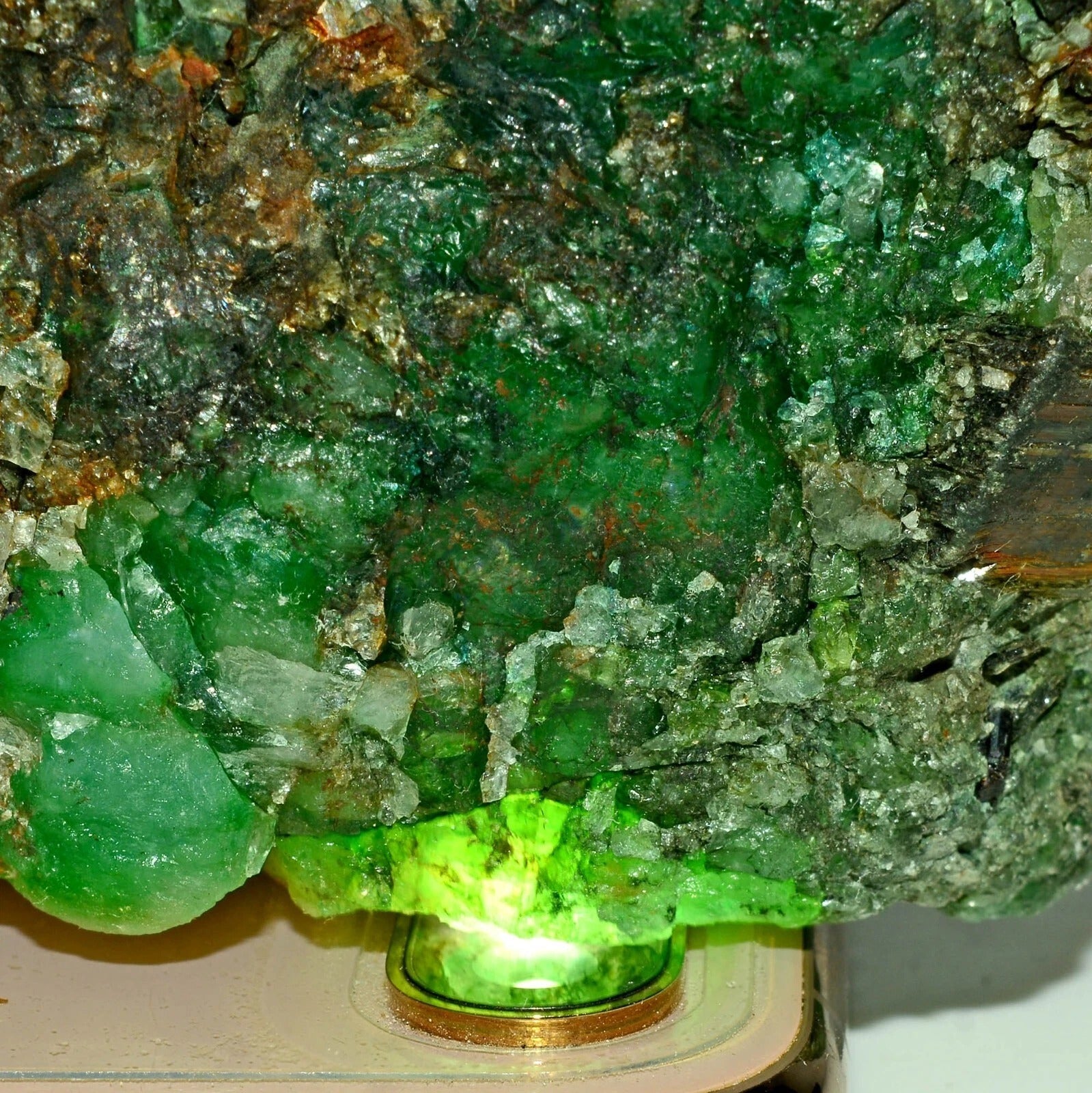 2770 Cts Natural Brazilian Green Emerald Uncut Rough Rock Huge Loose Healing Gem