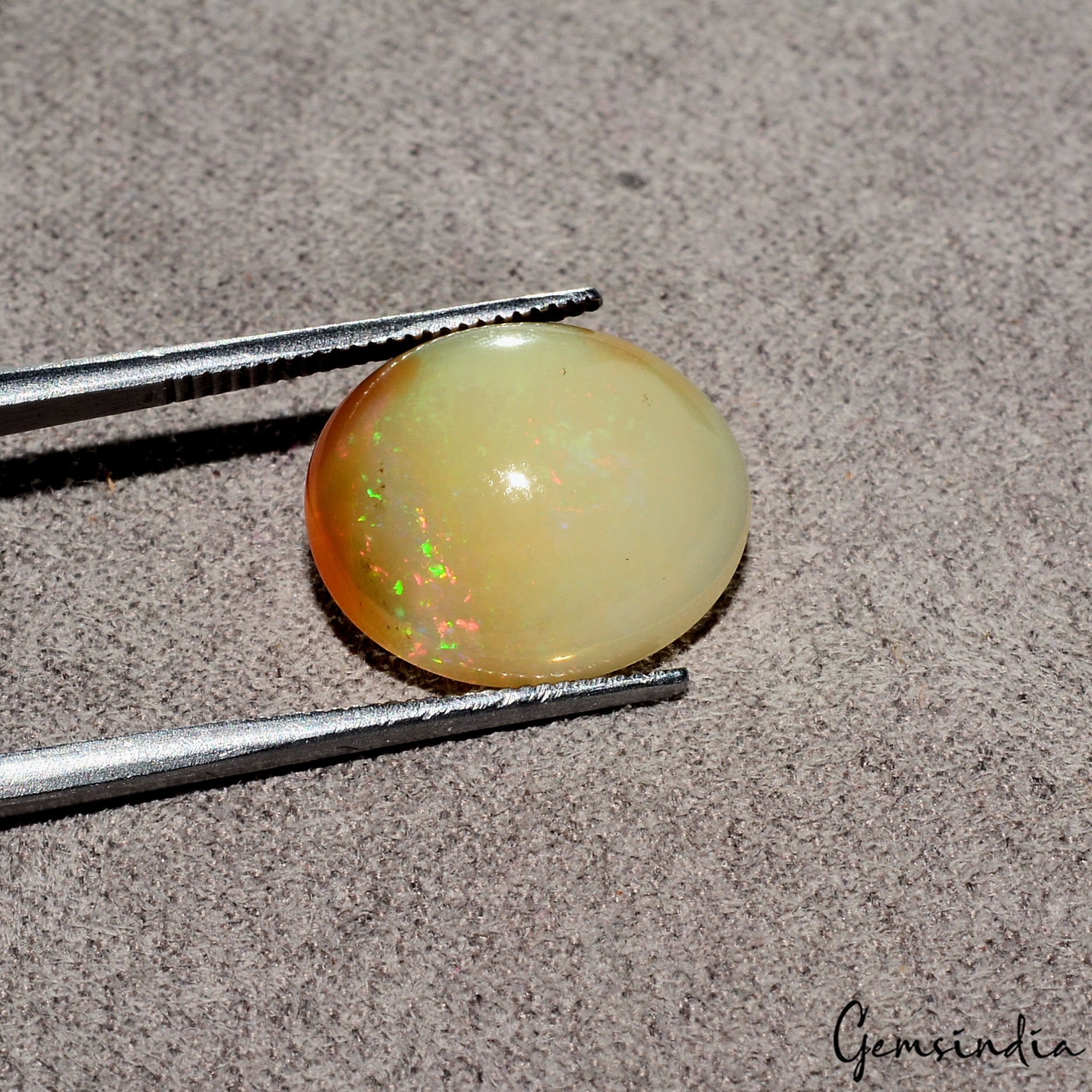 4.80 Cts Natural Ethiopian Opal 14x12x6mm Oval Flashy Untreated Loose Gemstone