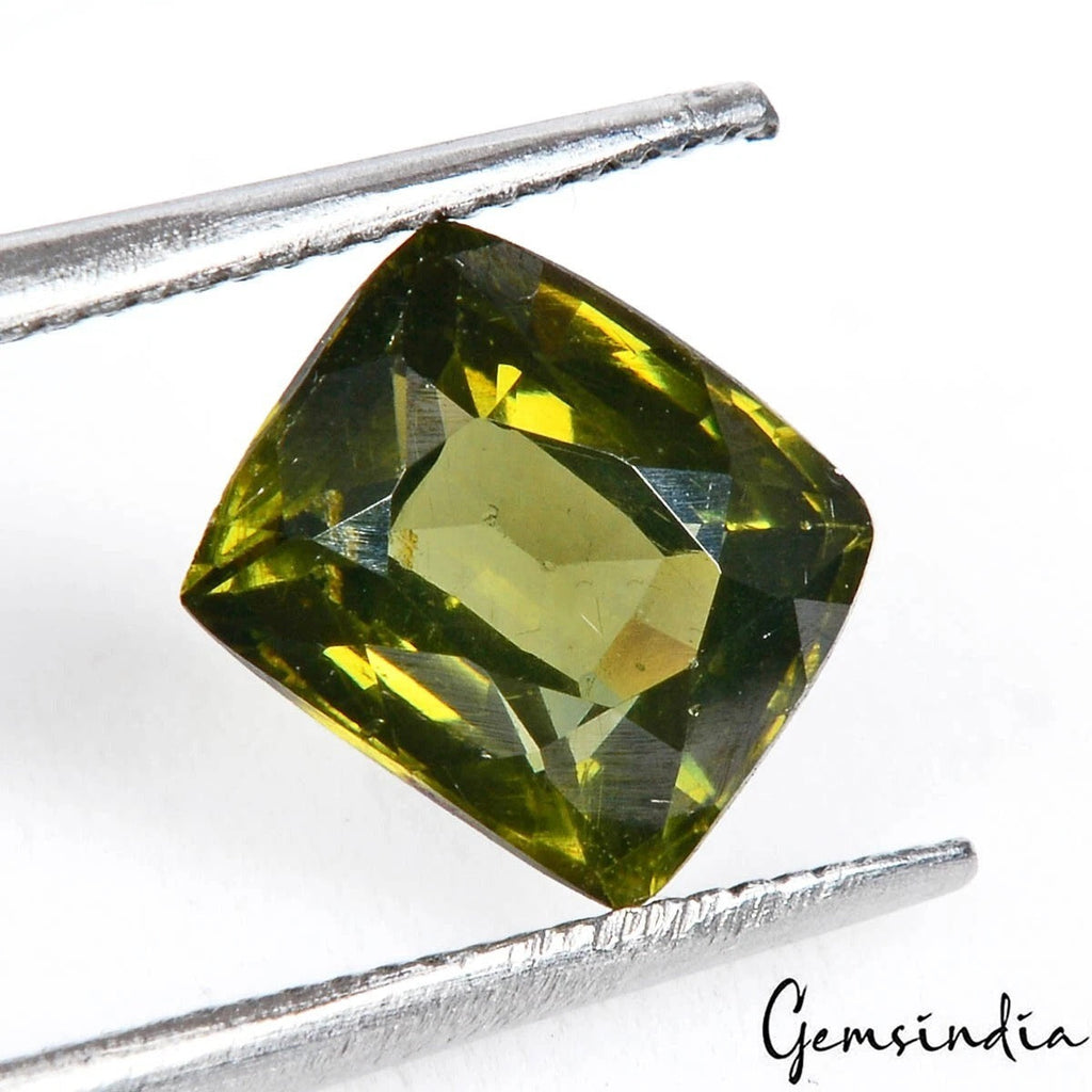 2.20 Ct. Ravishing Color Natural Green Zircon Full Sparkling& CLEAN Gemstone