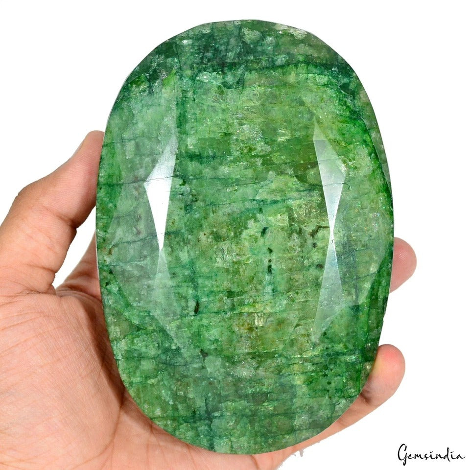 4090 Cts Natural Emerald Oval Cut Earth mined Museum Grade Gemstone with Stand