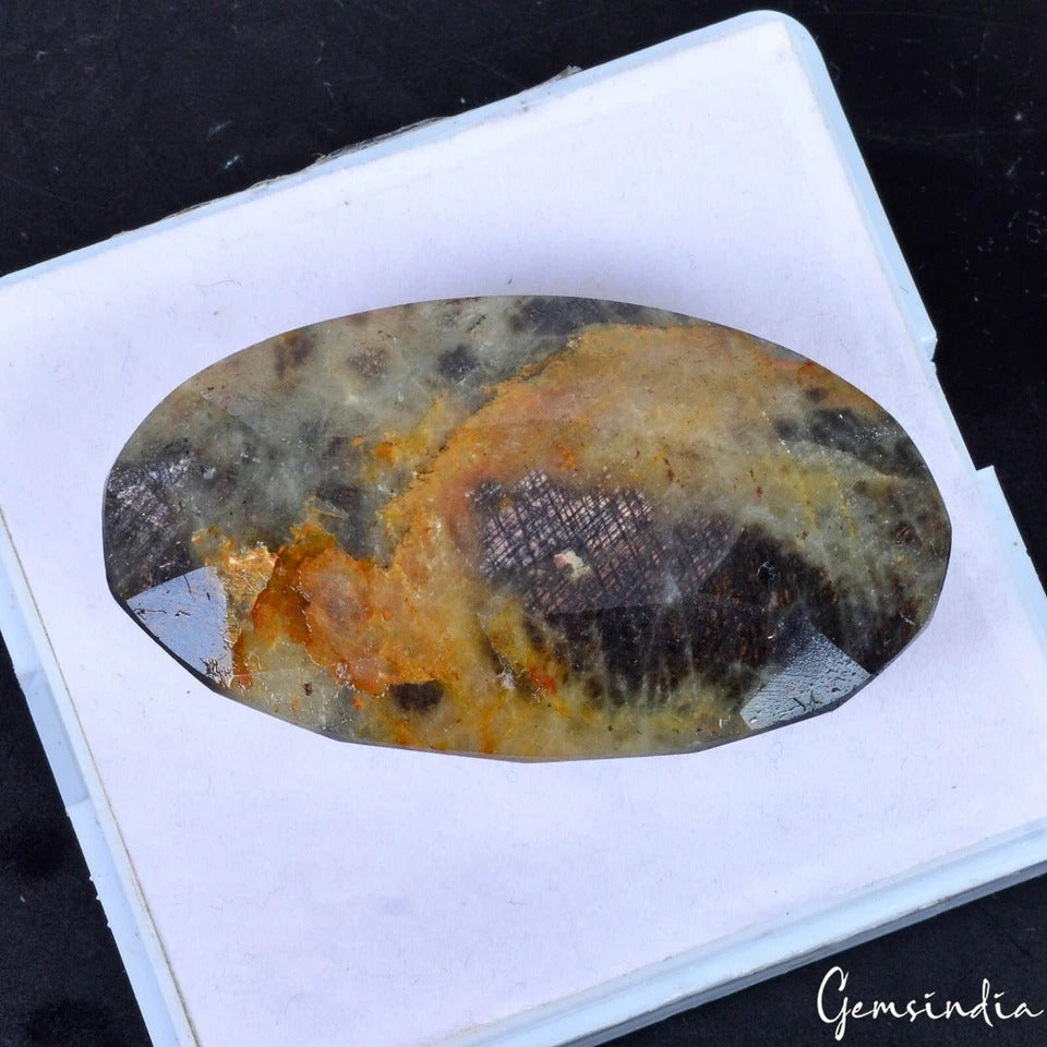 Sapphire Loose Gemstone, Untreated, Bi-Color — 50x28x18mm, 268.10 Ct