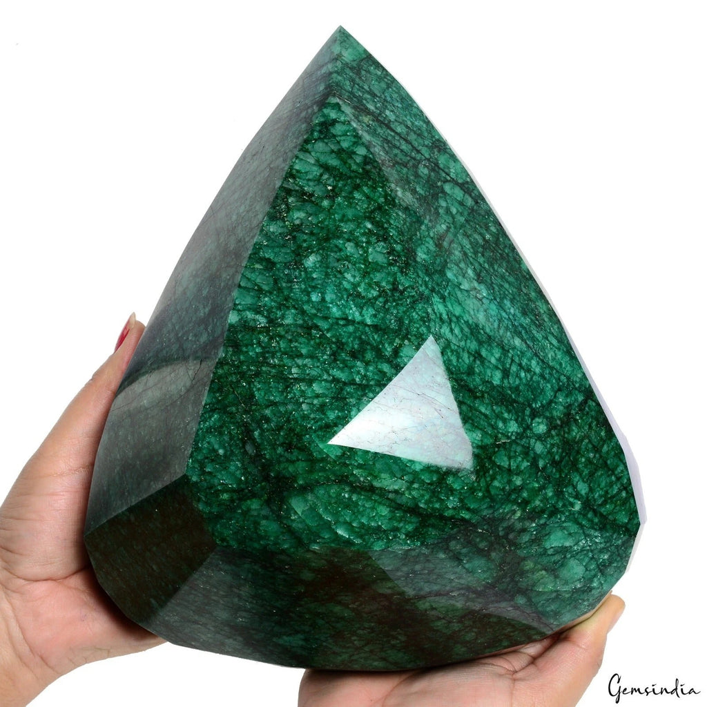 7.5 kilo Natural Brazilian Emerald Rare Huge Museum Size Loose Pear Cut Gemstone