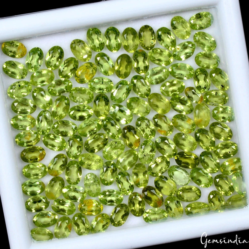 Oval Cut Natural Unheated Top Rich Green Peridot 106pcs/ 50Ct /5-6mm Gemstones