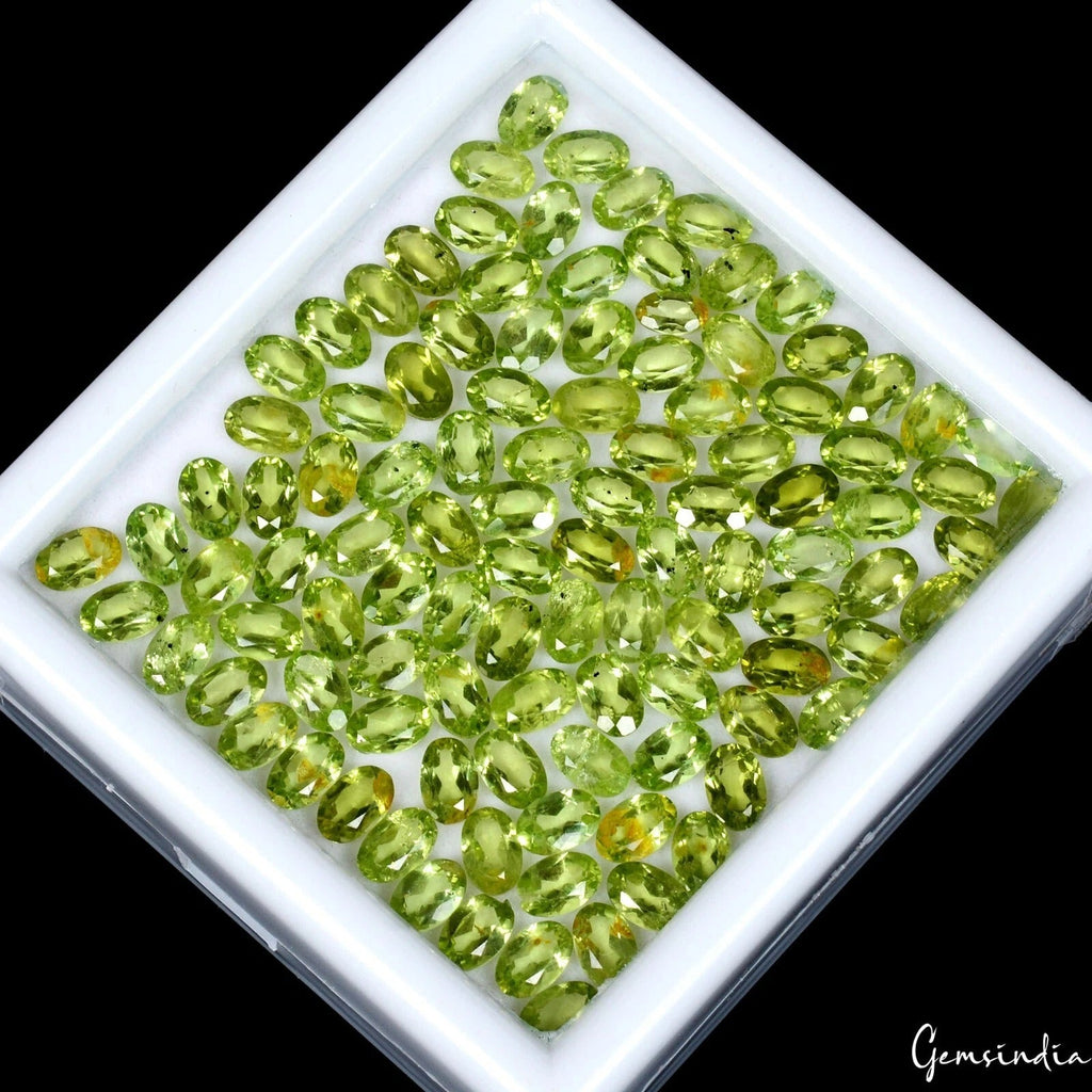 Oval Cut Natural Unheated Top Rich Green Peridot 106pcs/ 50Ct /5-6mm Gemstones