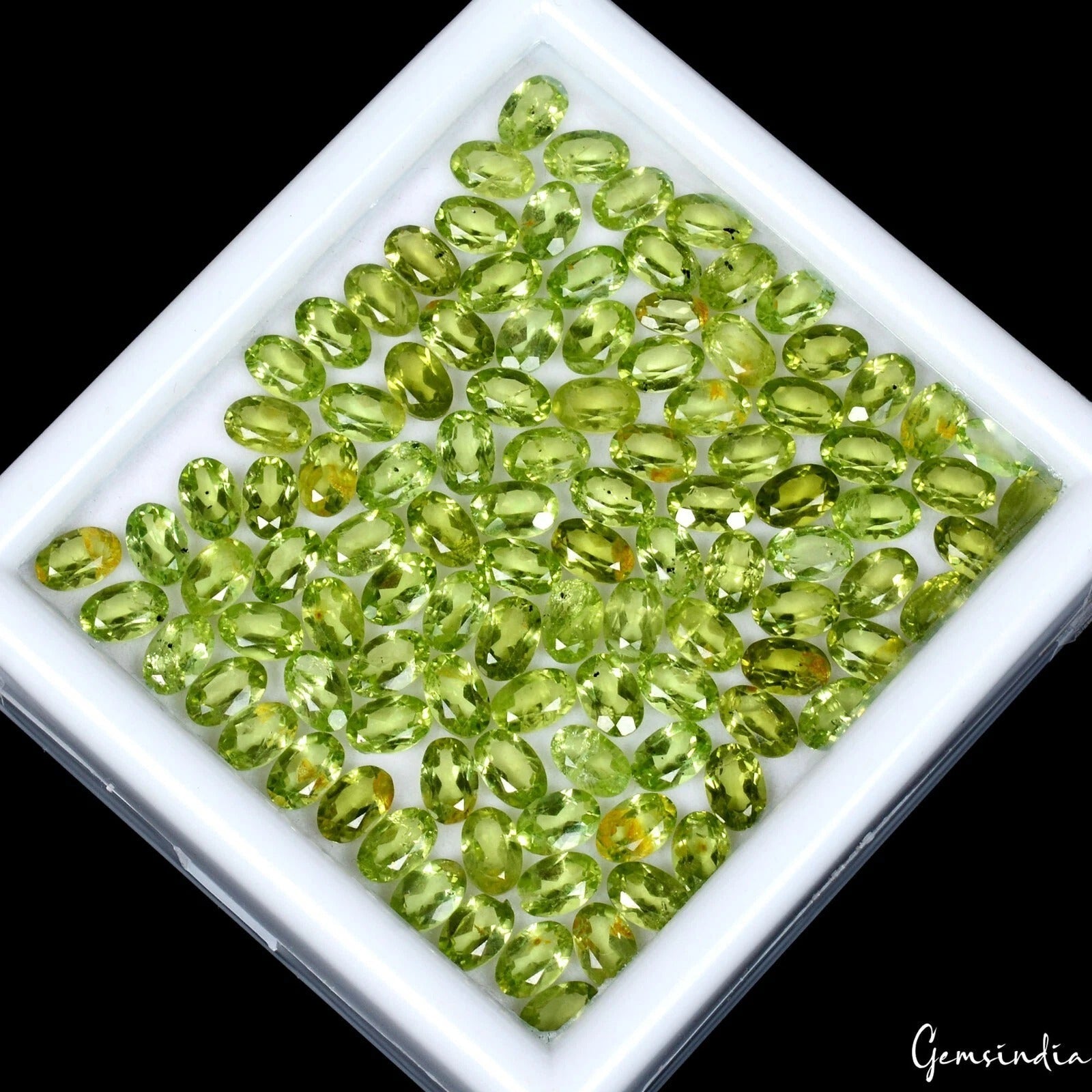 Oval Cut Natural Unheated Top Rich Green Peridot 106pcs/ 50Ct /5-6mm Gemstones
